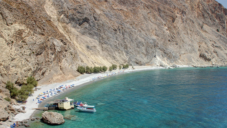 Σφακιά: Κατολίσθηση βράχων σε παραλία κόστισε τη ζωή μιας γυναίκας