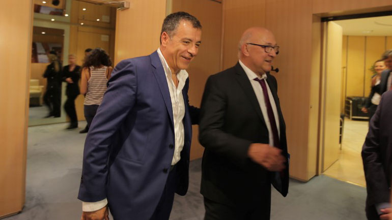 Σταύρος Θεοδωράκης: «Υπάρχει πρόβλημα εμπιστοσύνης των θεσμών απέναντι μας»