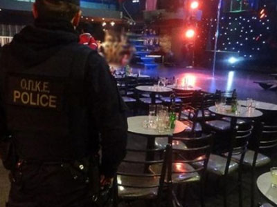 Ξυλοκόπησαν αστυνομικό σε club της Ξάνθης