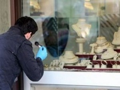 Ληστεία μετά… οξυγόνου σε κοσμηματοπωλείο