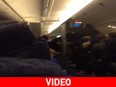 Καταιγίδα «χτυπά» αεροπλάνο και προκαλεί πανικό στους επιβάτες