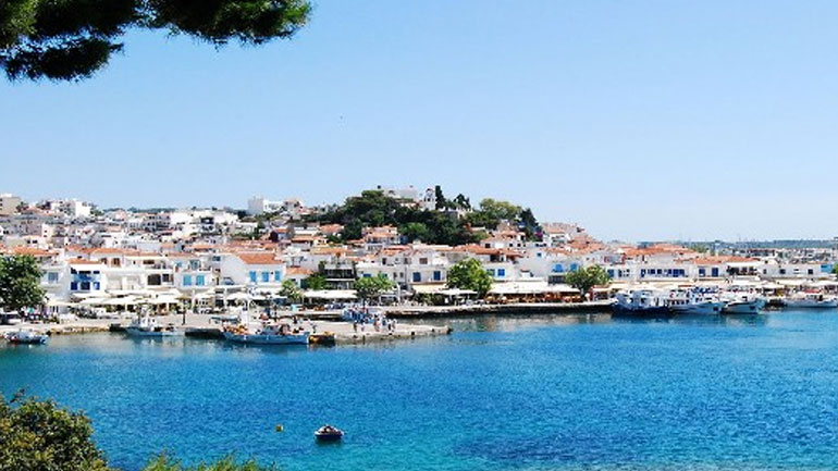 Έργα ανάπλασης στη Σκιάθο