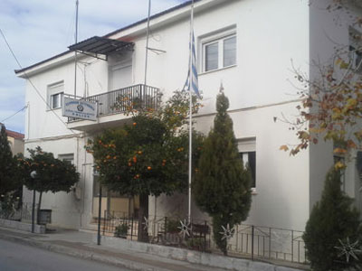 Επιτήδειοι πούλησαν σε Σύρο νοικιασμένο φορτηγό για 16.000 ευρώ