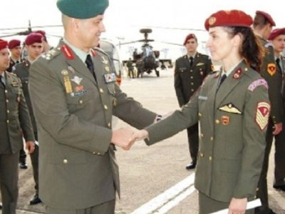 Αποφοίτησε η πρώτη Ελληνίδα χειρίστρια «Απάτσι»