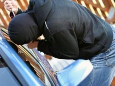 Καλαμάτα: Ξέχασε το διαβατήριό του στο αμάξι που έκλεψε