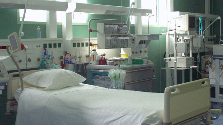 Απεβίωσε ο ηλικιωμένος που του έβαλε φωτιά ο γιος του