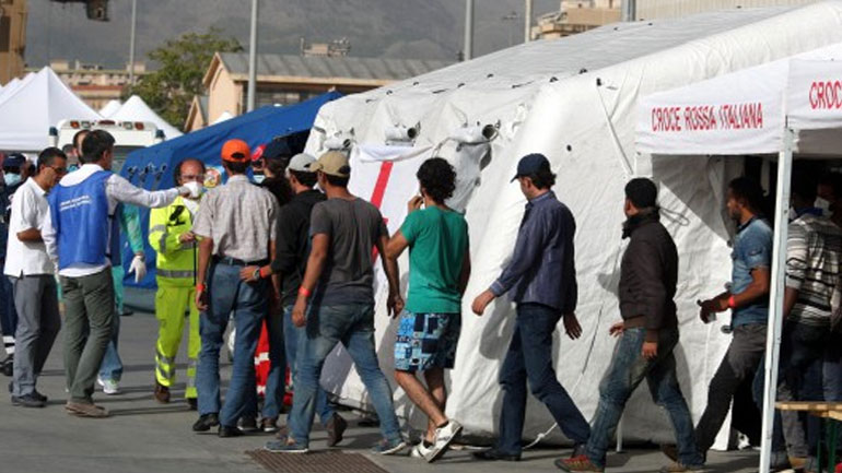 Ιταλία: Δέκα μετανάστες έχασαν τη ζωή τους ανοιχτά της Σικελίας