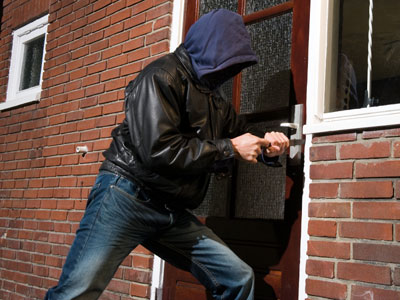 Μυτιλήνη: Πάλεψε με τους ληστές μέσα στο σπίτι του