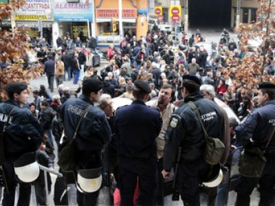 Θεσσαλονίκη: Πλειστηριασμοί κατοικιών με ΜΑΤ και εντάσεις