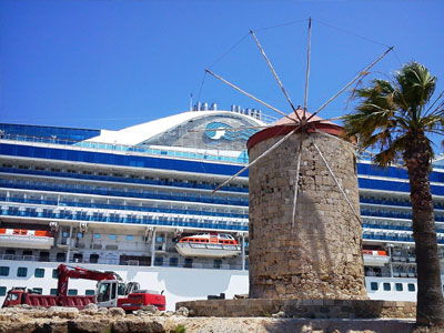 Ρόδος: Τουρίστες παρακαλούν να ανοίξουν τα μουσεία