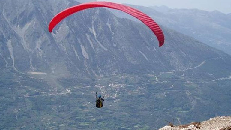 Αγρίνιο: Τραυματίας 45χρονος αλεξιπτωτιστής πλαγιάς