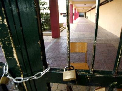 Χανιά: Λυκειάρχης έκοψε την αλυσίδα των μαθητών για να λήξει την κατάληψη