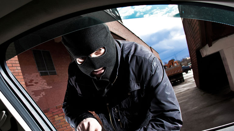 Αμαλιάδα: Του έκλεψαν το τσαντάκι έξω από σούπερ μάρκετ