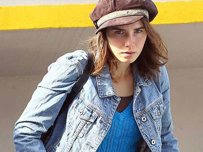 Η Αμάντα Νοξ εργάζεται σε εφημερίδα του Σιάτλ