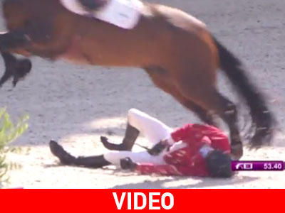 Αναβάτης ποδοπατείται από το άλογό του