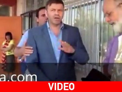 Ο Γκλέτσος τσακώθηκε με τον ιερέα στον αγιασμό