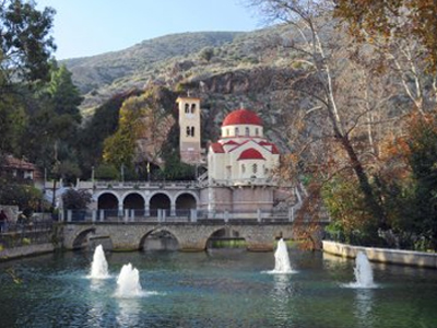 Βράχος χτύπησε μητέρα στο κεφάλι Βράχος χτύπησε μητέρα στο κεφάλι