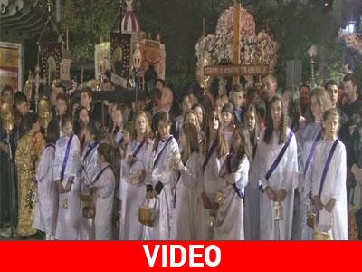 H περιφορά των Επιταφίων στην Κόρινθο