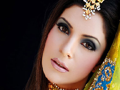 Μπροκάρ μακιγιάζ για λαμπερές εμφανίσεις