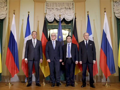 Βερολίνο: Συμφωνία για «διακοπή των εχθροπραξιών» στην ανατολική Ουκρανία