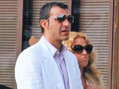 Ο Δέλλας πάντρεψε τον αδελφό του