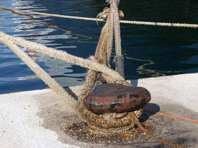 Δεμένα τα πλοία στα λιμάνια