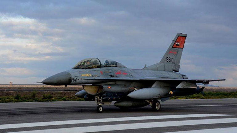 Αίγυπτος: Η αεροπορία έπληξε θέσεις των τζιχαντιστών στο Βόρειο Σινά