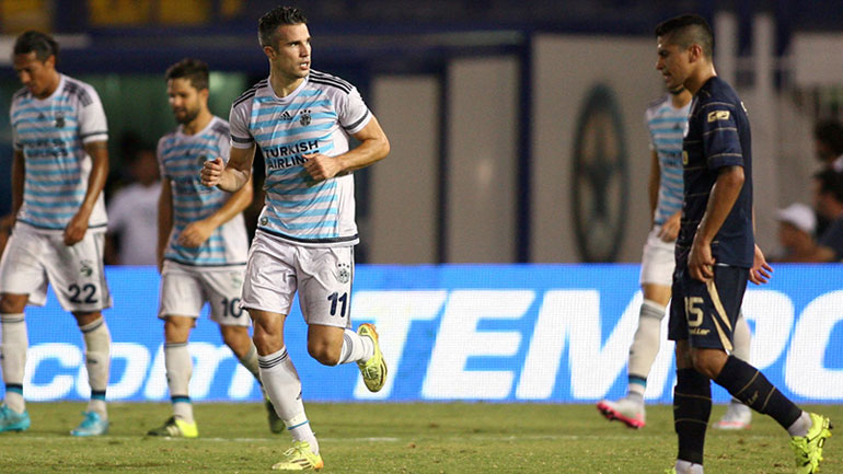 Φαν Πέρσι: «Τυχεροί που νικήσαμε»