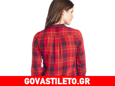 Κάνε «δικό σου» ένα ανδρικό πουκάμισο με τον πιο σέξι τρόπο