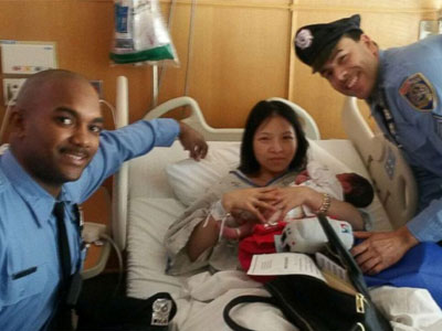 ΗΠΑ: Γέννησε στο μετρό τη μέρα των Χριστουγέννων