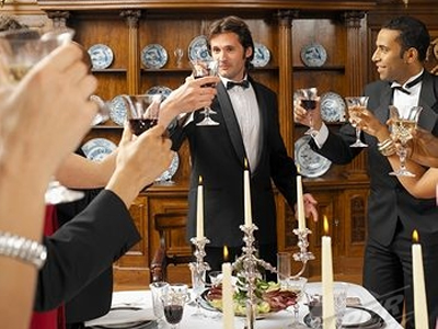 Πώς θα κάνετε καλή εντύπωση σε ένα επίσημο γεύμα