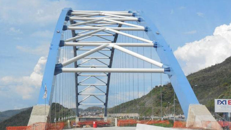 Σε τρεις μήνες στην κυκλοφορία η γέφυρα στο Παραδείσια – Τσακώνα