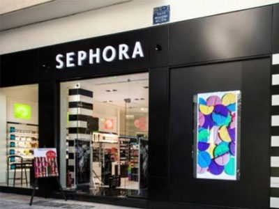 Πάτρα: Περίεργη επίθεση αγνώστων στο κατάστημα Sephora