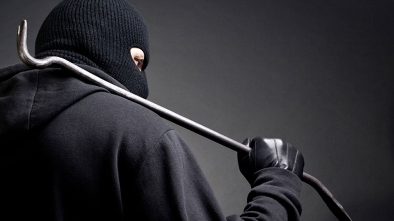 Χαλκιδική: Ληστεία μασκοφόρων σε κοσμηματοπωλείο στην Παραλία Διονυσίου