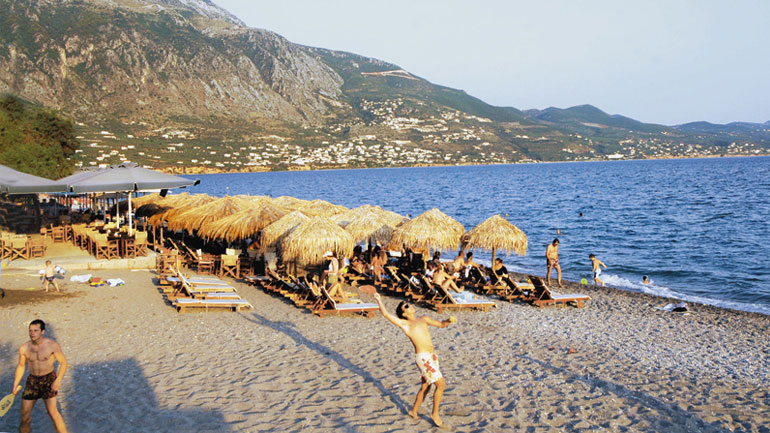 «Κρυστάλλινα» τα νερά στην Καλαμάτα