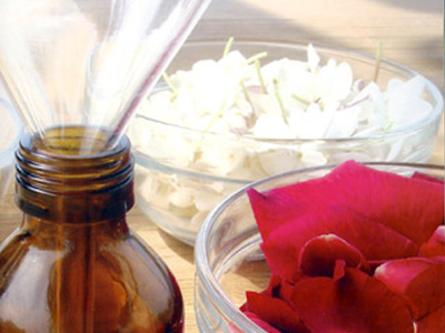 Πώς να φτιάξετε καλλυντικά με φυσικά υλικά