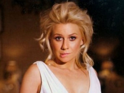 Κατερίνα Καραβάτου: Έχει πρόβλημα με τον Νίκο Μουτσινά;