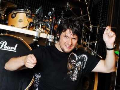 Πάνος Κιάμος: Θα τραγούδαγε και Θεοδωράκη;