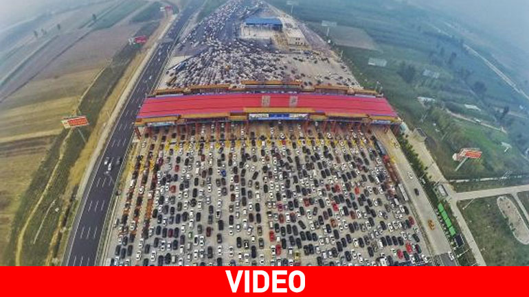 Κίνα: Επικό μποτιλιάρισμα σε δρόμο πενήντα λωρίδων!