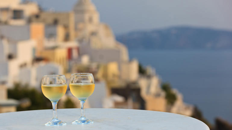 Στη Σαντορίνη η Διεθνής Ένωση των Νομικών του Οίνου