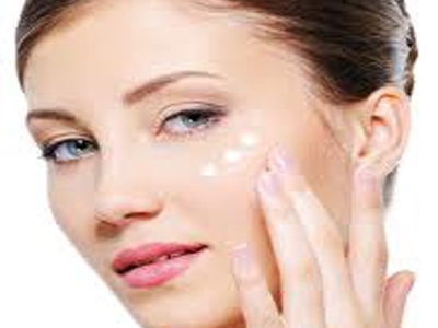 Φυσική μάσκα για να απαλλαγείτε από τους μαύρους κύκλους