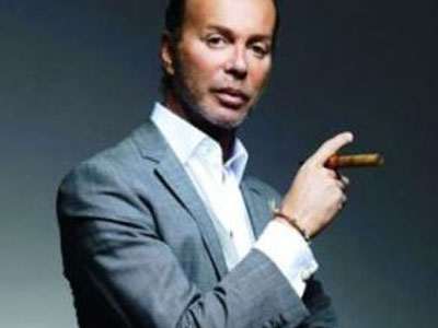 Λάκης Γαβαλάς: Η πτώση μιας αυτοκρατορίας;