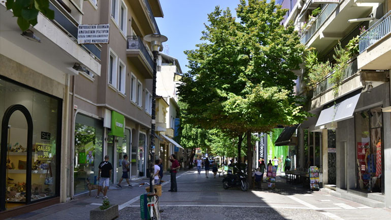 Λίφτινγκ σε κεντρικούς πεζόδρομους της Λάρισας