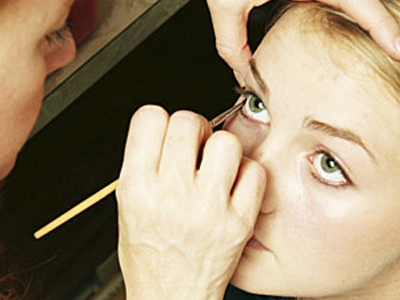 Το μακιγιάζ που μας κάνει να φαινόμαστε νεότερες