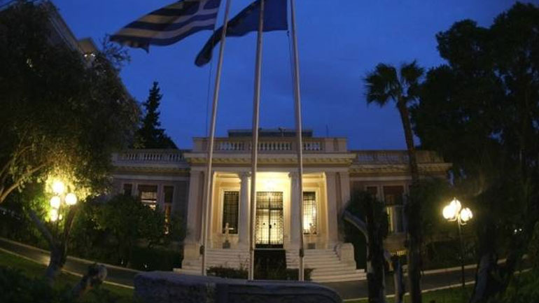 Ο Τσίπρας στο Μαξίμου περιμένει τα νέα από το Βερολίνο