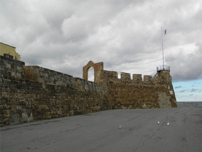 Χανιά: Εκτός εαυτού Ιρανός απειλούσε περαστικούς με μαχαίρι Χανιά: Εκτός εαυτού Ιρανός απειλούσε περαστικούς με μαχαίρι