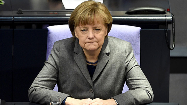 Χάνει δημοτικότητα η Μέρκελ εξαιτίας των χειρισμών της στην προσφυγική κρίση