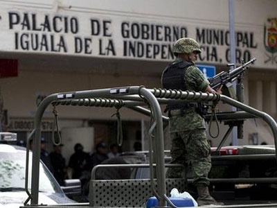 Μεξικό: Ο στρατός ανέλαβε τον έλεγχο της πόλης Ιγκουάλα Μεξικό: Ο στρατός ανέλαβε τον έλεγχο της πόλης Ιγκουάλα