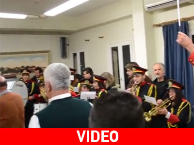 Πρέβεζα: Η μπάντα διέκοψε το δημοτικό συμβούλιο