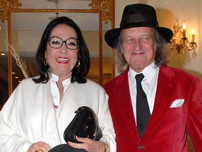 Νανά Μούσχουρη: «Μεγάλο μου όνειρο είναι ένας θρησκευτικός γάμος»